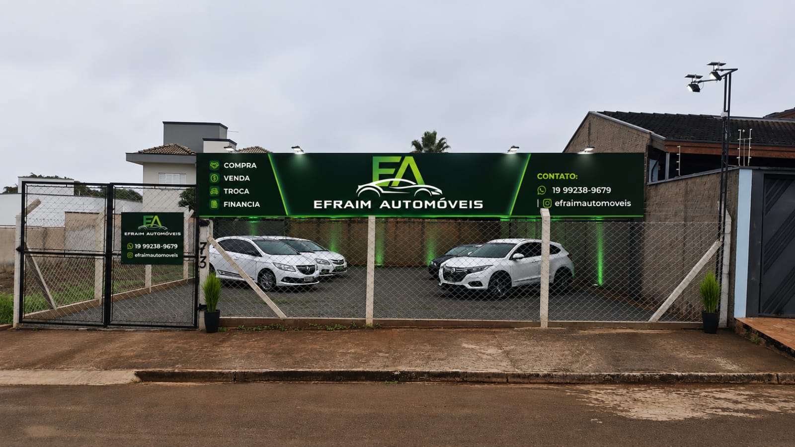 Fachada da Efraim Automóveis